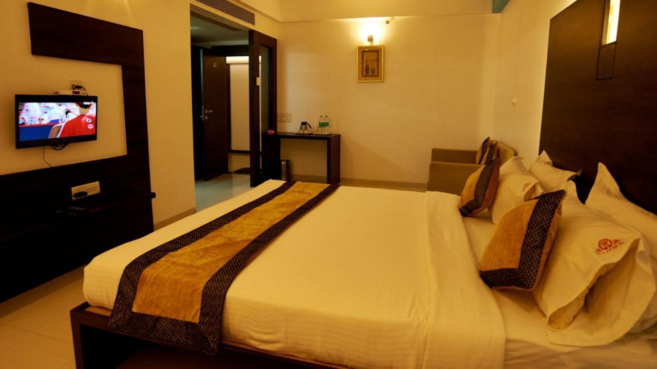 Hotel Golden View Širdi Exteriér fotografie