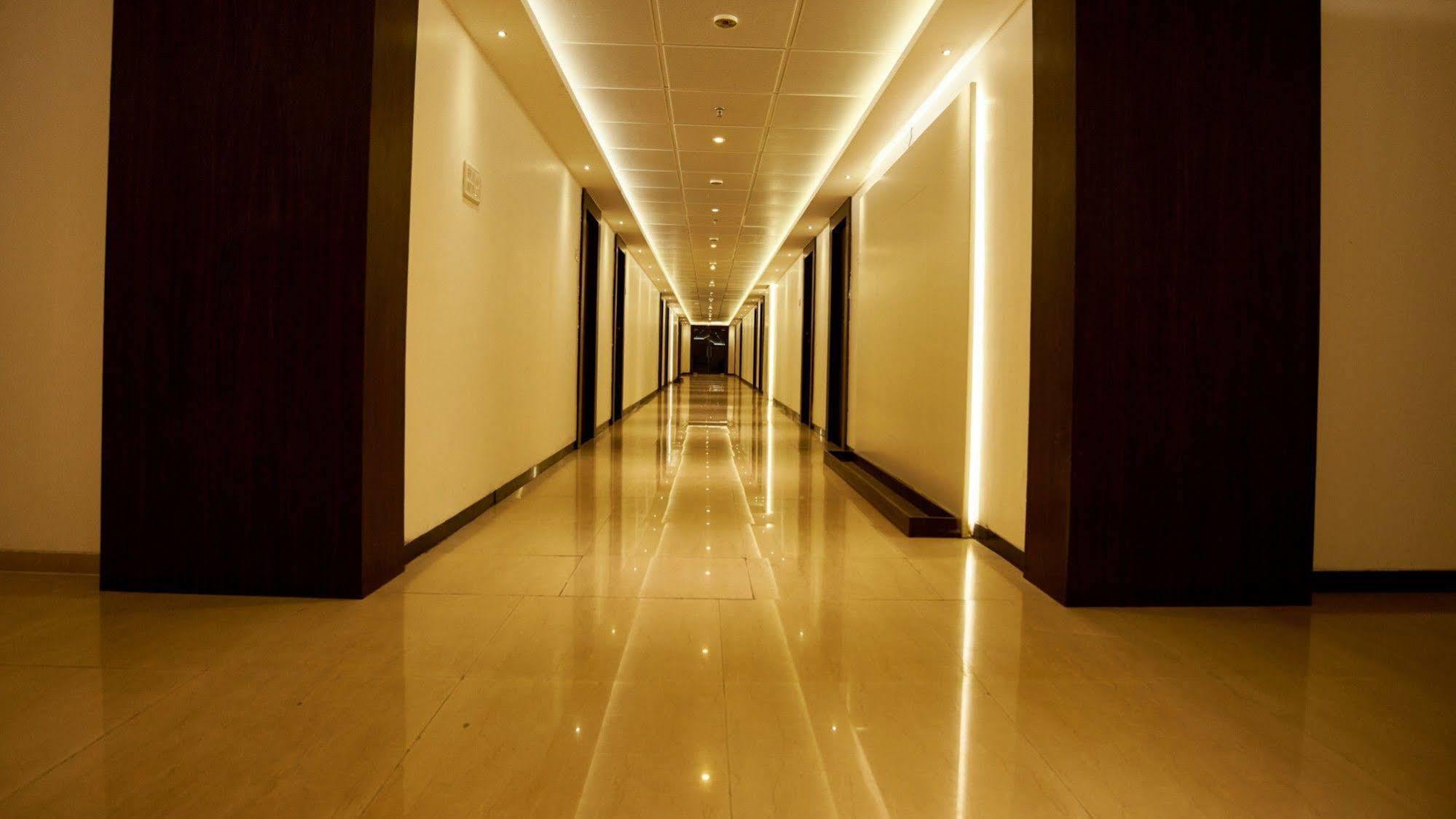Hotel Golden View Širdi Exteriér fotografie